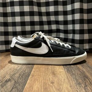 Size 12 Nike blazer 77 low dark blue/black shoes used no box